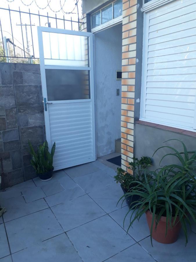 Apartamentos Por Diaria Av Domingos De Almeida 펠로타스 외부 사진