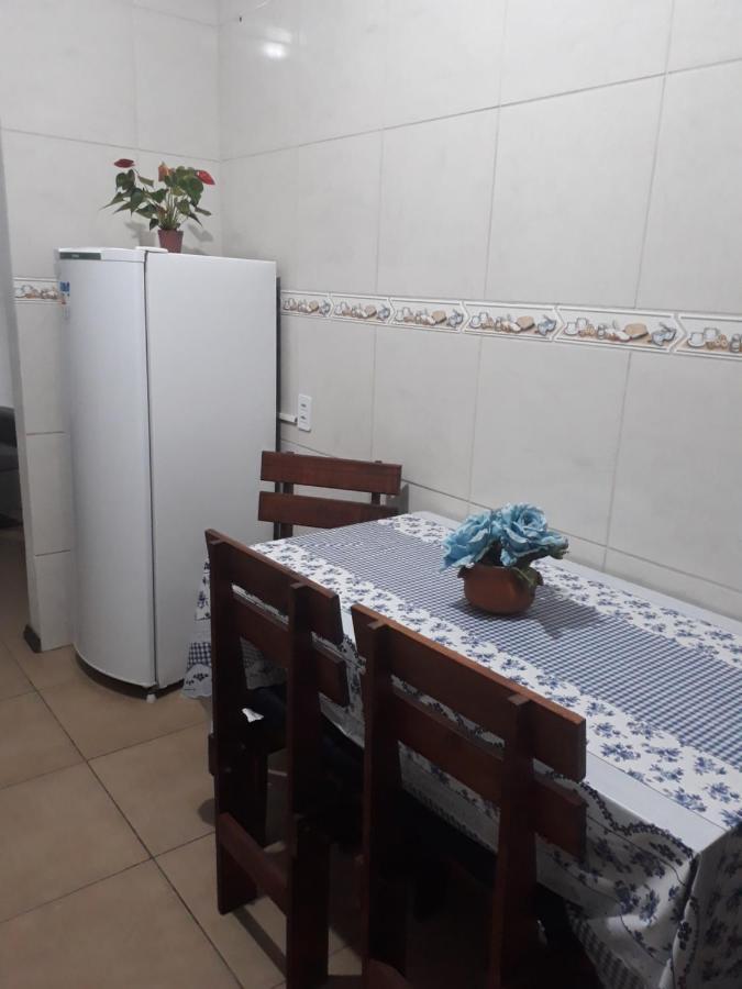 Apartamentos Por Diaria Av Domingos De Almeida 펠로타스 외부 사진